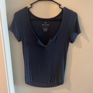 American Eagle: Blue Tree Button Up Top